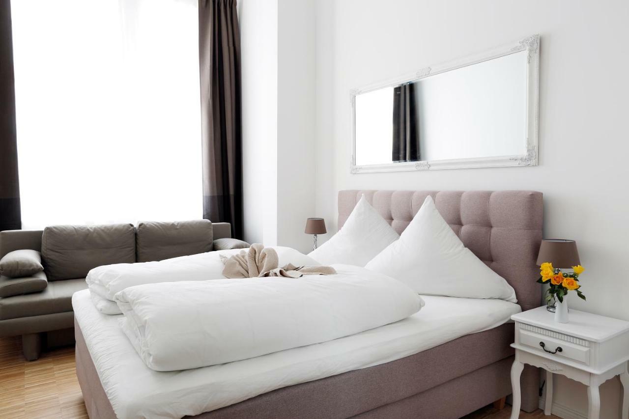 Sc 02 By Rockchair Apartments L Superhost Status L 4 Bedrooms Boxspringbeds 2 Bathrooms Balcony Elevator - Cozy Family & Business Flair Welcomes You! Берлин Экстерьер фото